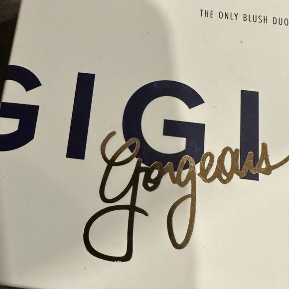 Gigi Gorgeous Blush Palette - Picture 2 of 2